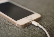 Cosa incide sul costo di sostituzione della batteria di uno smartphone? sostituzione batteria smartphone